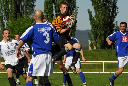 +++ 2:1 , Verdienter Sieg gegen Struth-Helmershof +++