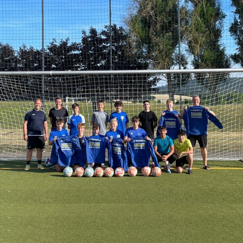 +++ Neue Regenjacken & Derbystar Trainingsbälle +++