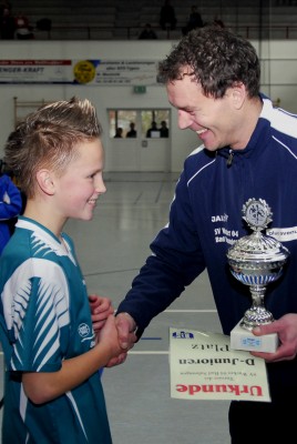 +++ D-Junioren gewinnen den Pokal der STZ +++