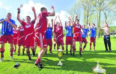 +++ Wacker beeindruckt mit Flügelspiel +++