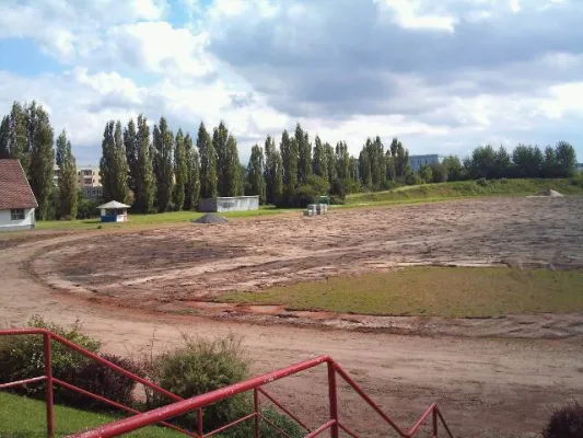 ++ Baustelle Stadion ++